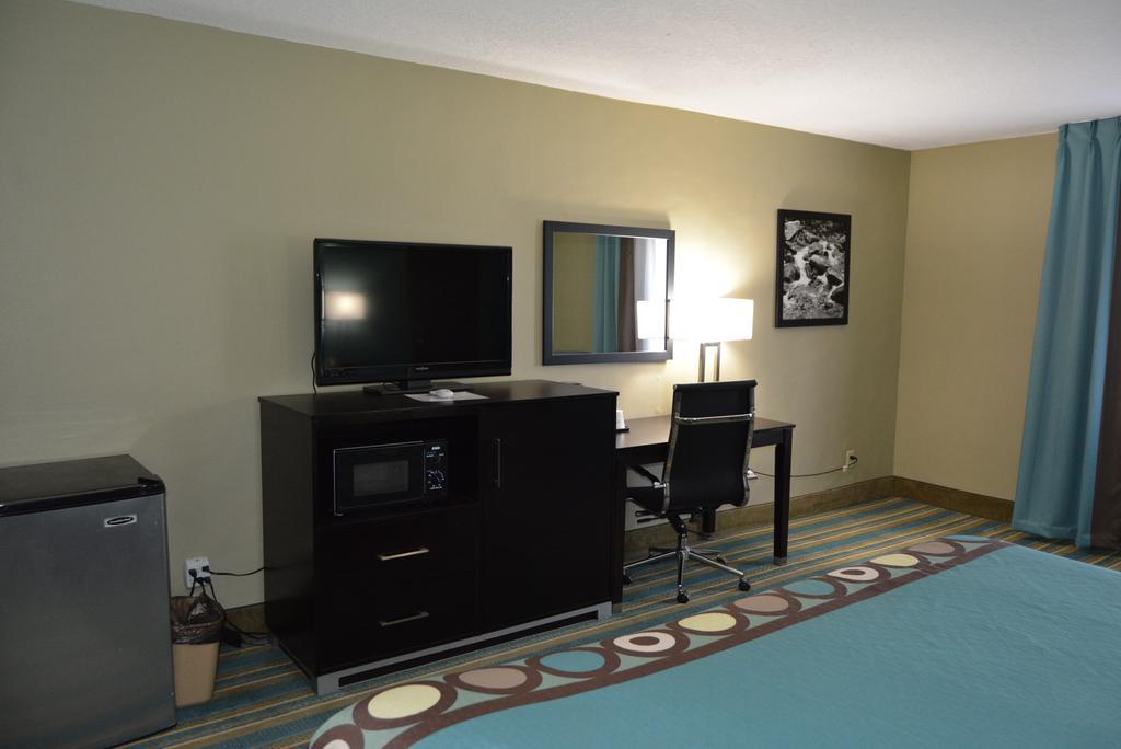 Super 8 By Wyndham Sulphur Extérieur photo