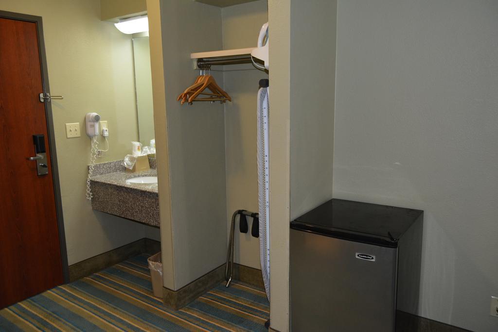 Super 8 By Wyndham Sulphur Extérieur photo