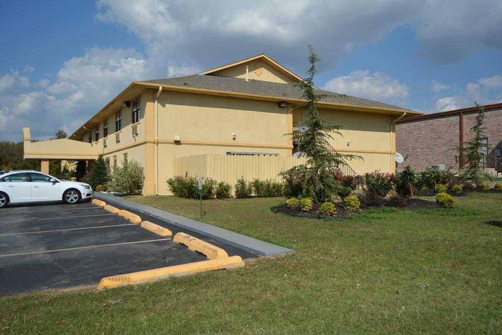 Super 8 By Wyndham Sulphur Extérieur photo