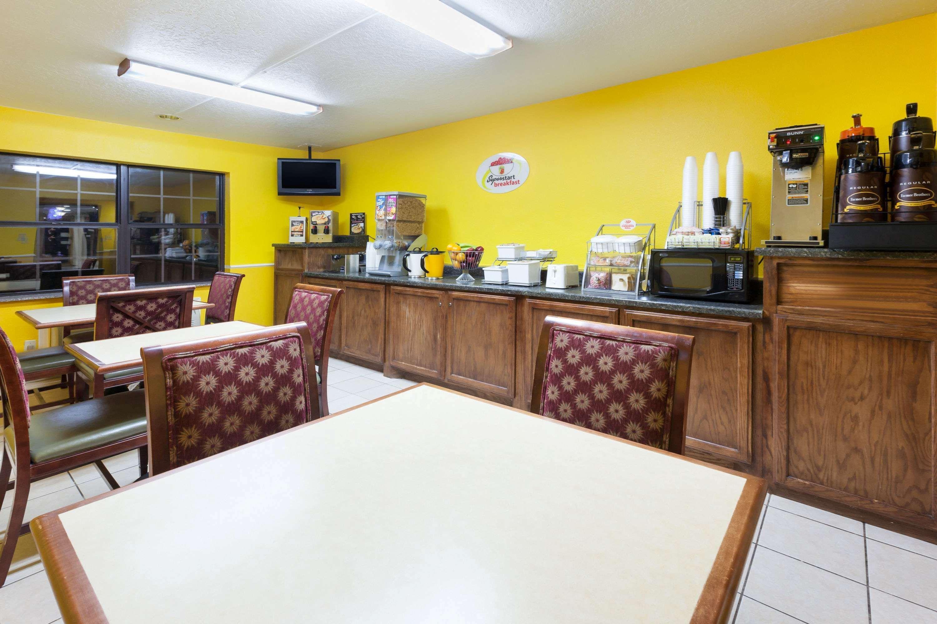Super 8 By Wyndham Sulphur Extérieur photo
