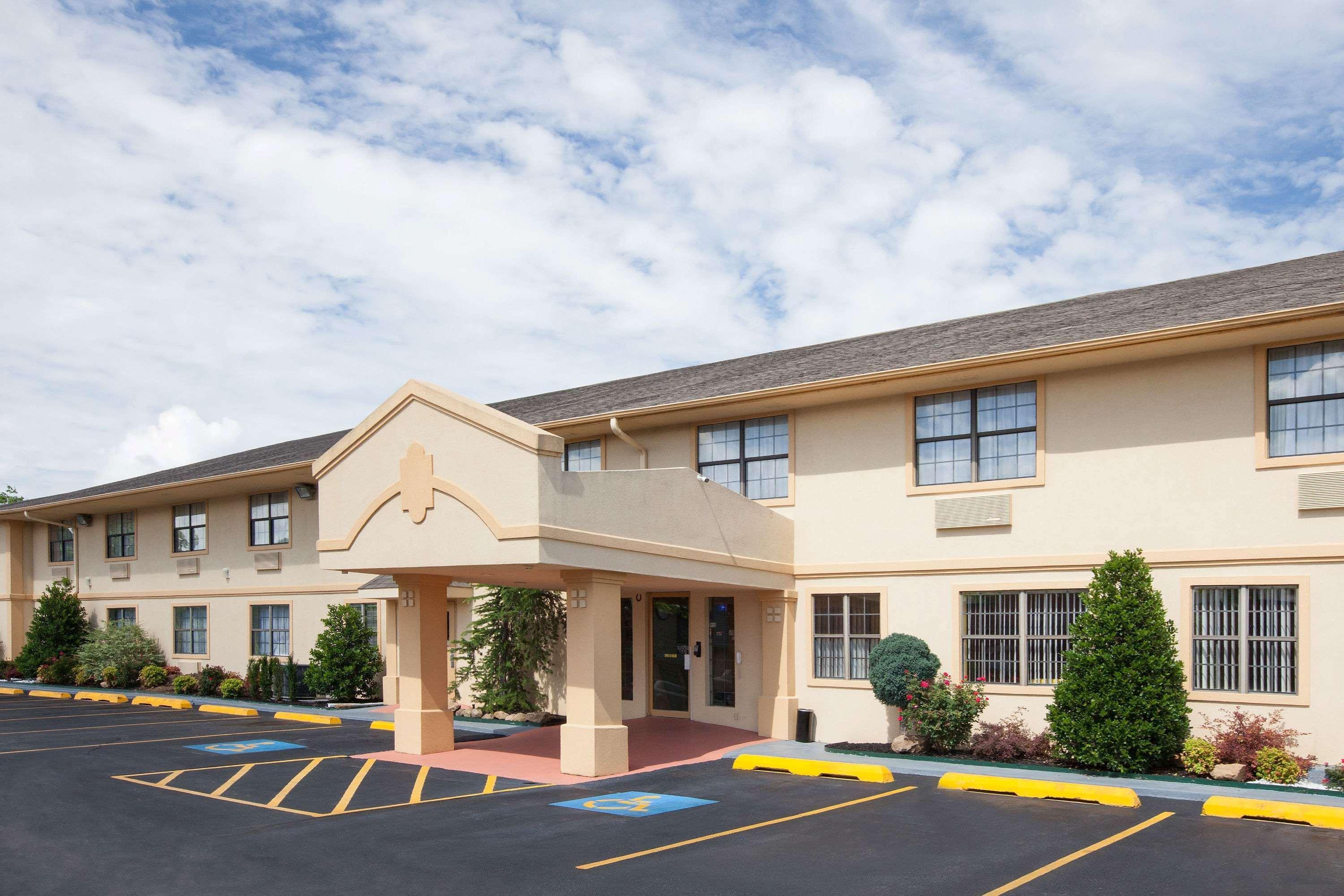 Super 8 By Wyndham Sulphur Extérieur photo